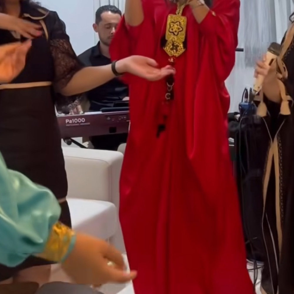 Meet your Posher, Ikram